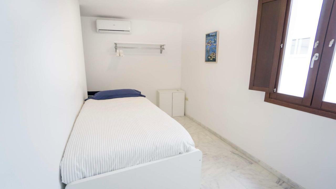 Rentalsevilla Espacioso Duplex En La Puerta Real المظهر الخارجي الصورة